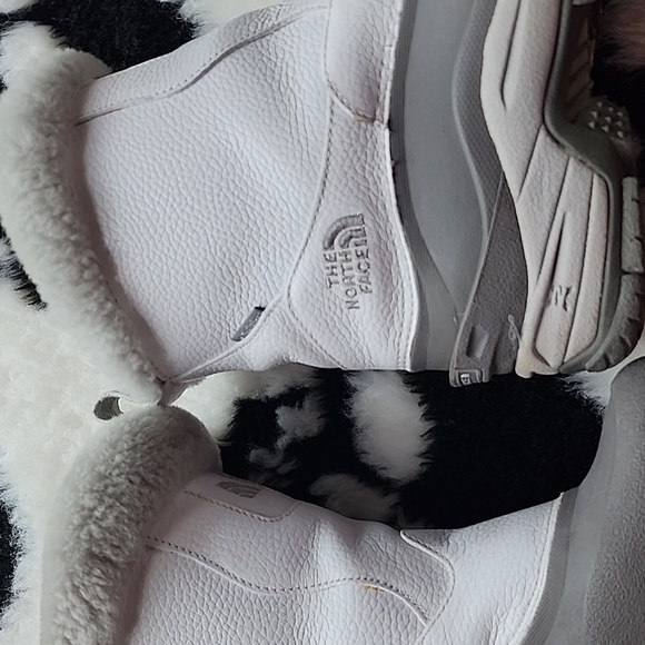 WOMEN'S NORTH FACE SIZE-9 SNOW BOOTS EXCELLENT USED CONDITION. - Picture 4 of 8